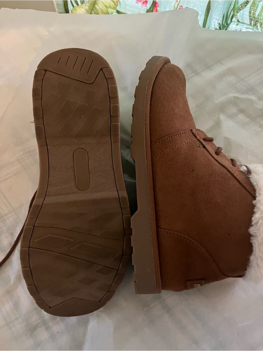 Women’s Makalu Faux Brown Suede Faux Fur Lace-Up Winter Boots size 7 new